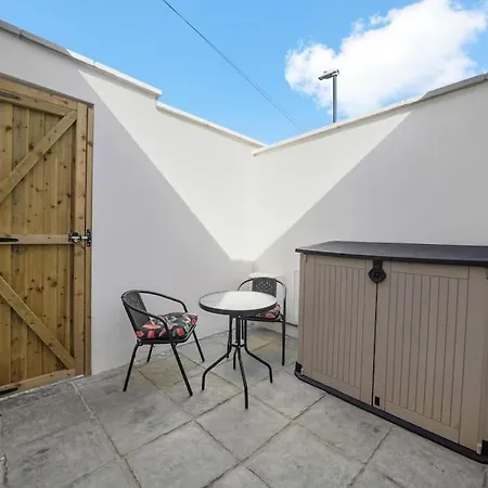 Beautiful House With Private Garden - Mycityhaven Holiday home Bristol